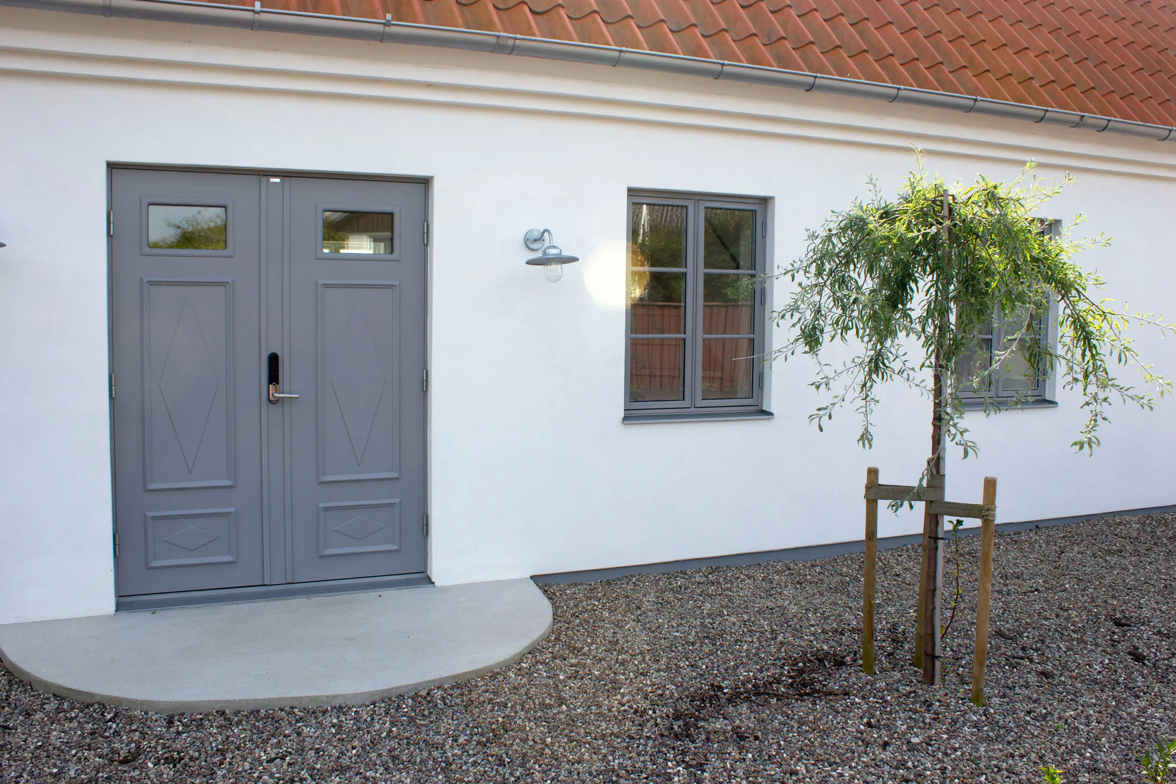 Putsad villa i Skillinge, exteriör